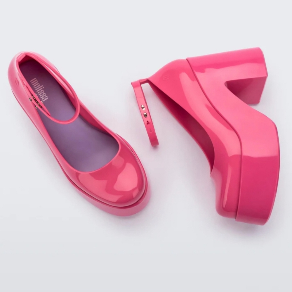 Doll Heel platform.